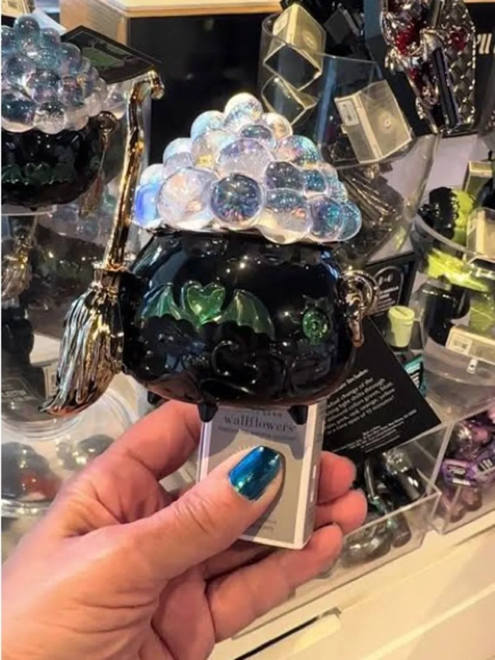 Bath & Body Works Black Cauldron Color Changing Light Up Wallflower Plug In